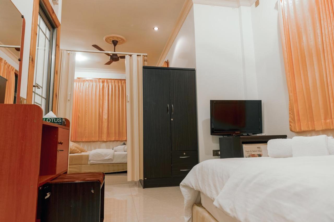 Holiday Mathiveri Inn Экстерьер фото